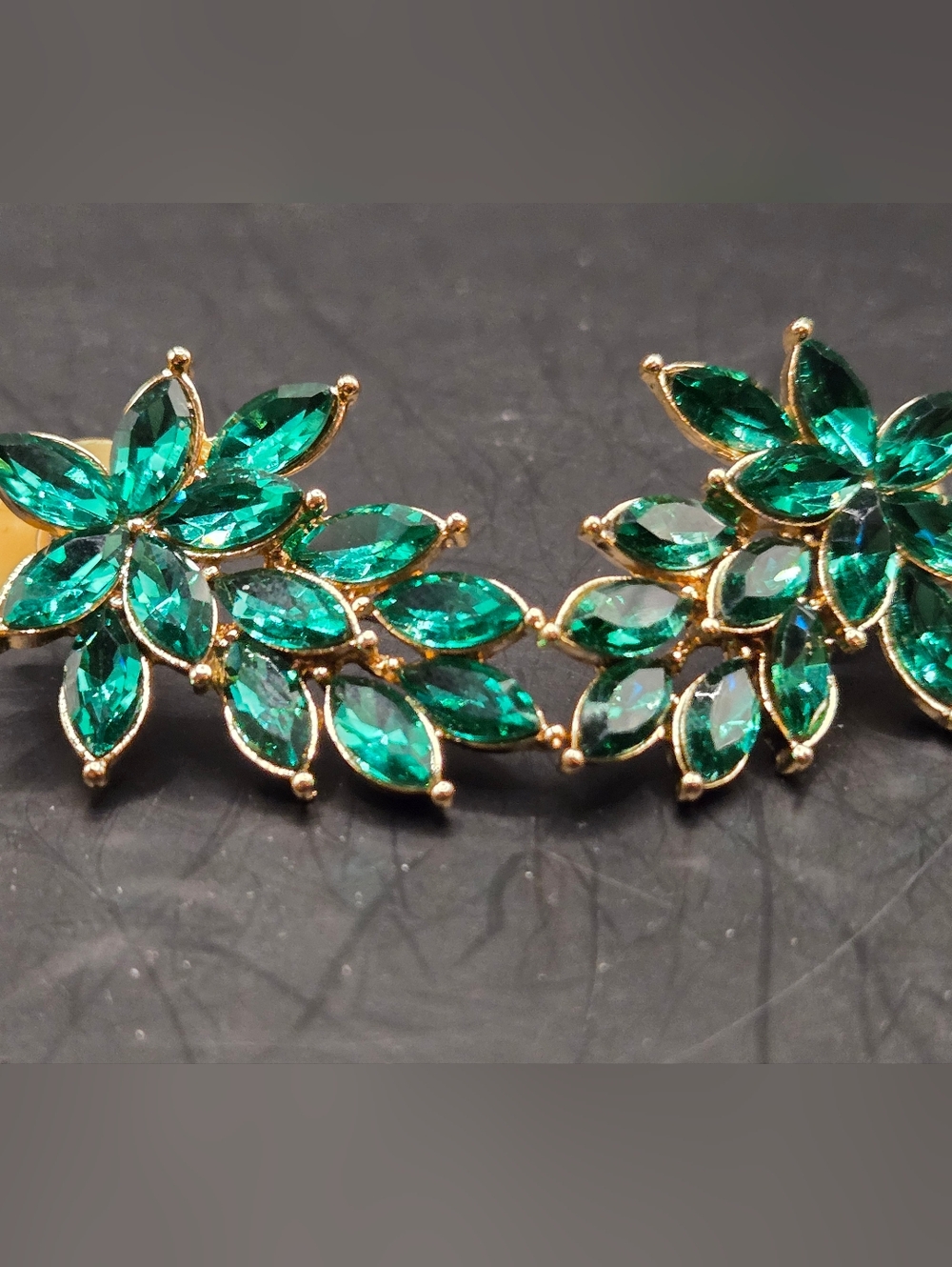 Monet Emerald Rhinestone Leaf Earrings Gold Statement Vintage